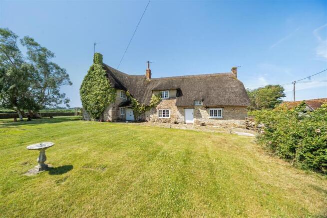 3 bed property, in Stour Row, £825,000