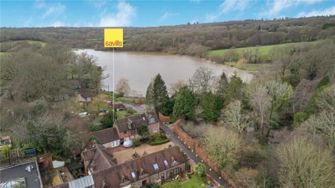 4 bed property, in Slaugham, £700,000
