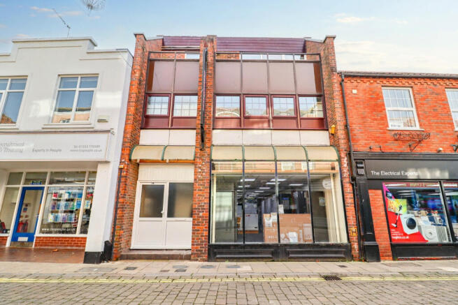 1 bed property, in Norfolk Street, £55,000