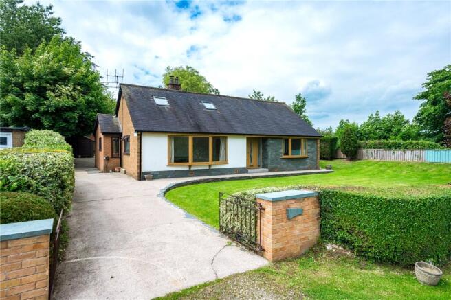 5 bed property, in Stones Lane, £575,000