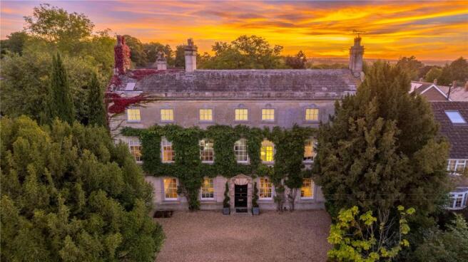 10 bed property, in The Old Hall, £2,250,000