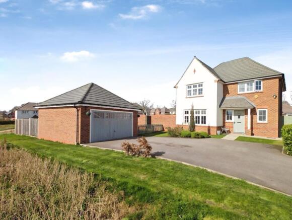 4 bed property, in Parr Brook Gardens, £550,000