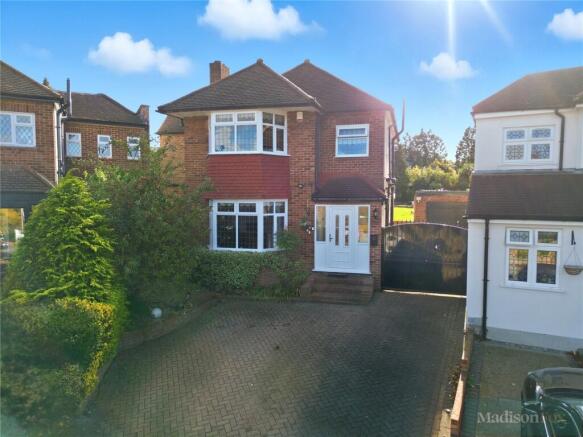 4 bed property, in Kendal Close, £1,200,000