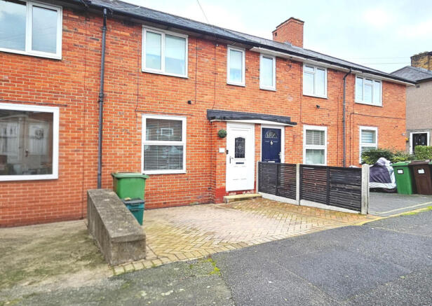 2 bed property, in Welbeck Road, £400,000