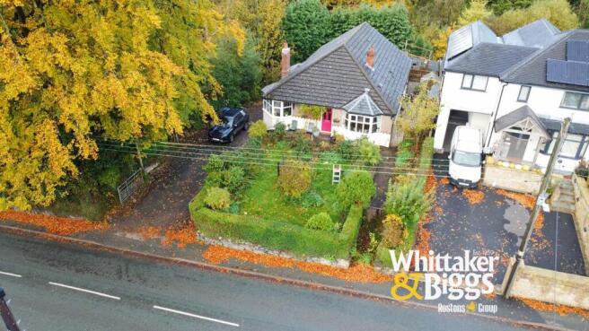 4 bed property, in High Lane, £400,000