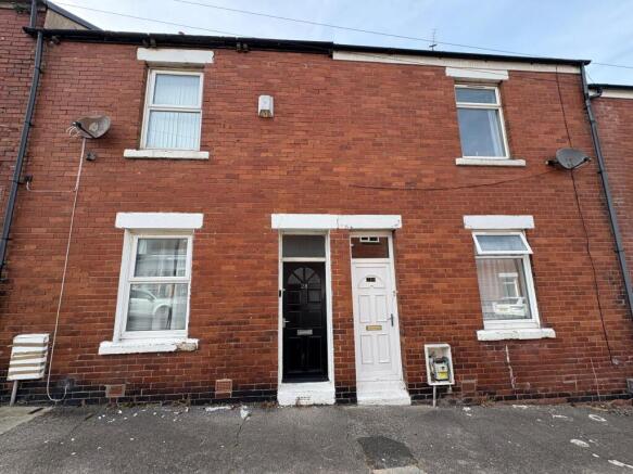 2 bed property, in Seaham SR7, £40,000