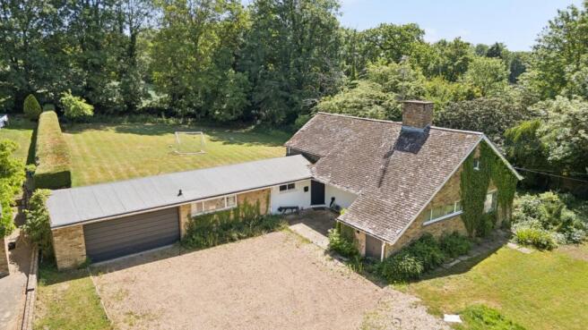 4 bed property, in Harmer Green Lane, £1,150,000