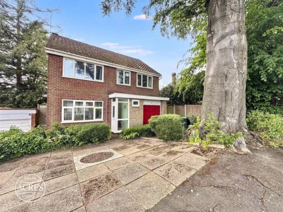 3 bed property, in Danford Way, £325,000