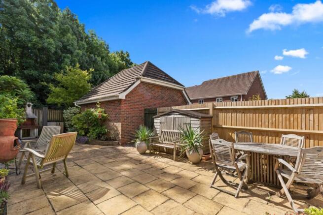 3 bed property, in The Acorns, £415,000