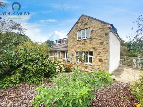 5 bed property, in Higherwood Close, £390,000