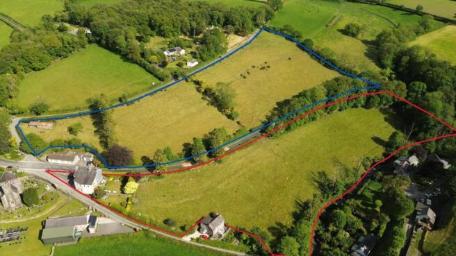 4 bed property, in Capel Dewi, £450,000