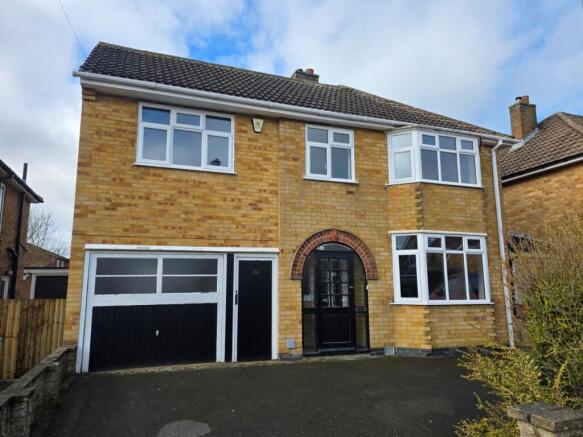 4 bed property, in Balmoral Road, £340,000