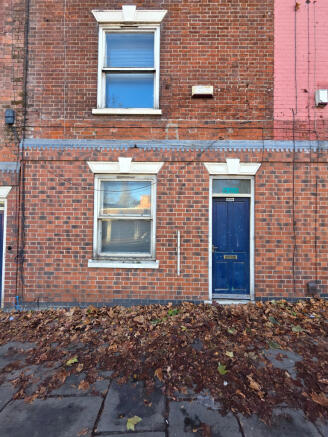 6 bed property, in Mansfield Road, £200,000