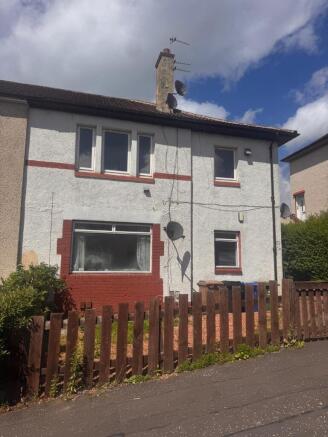 1 bed property, in Green Road, £45,000