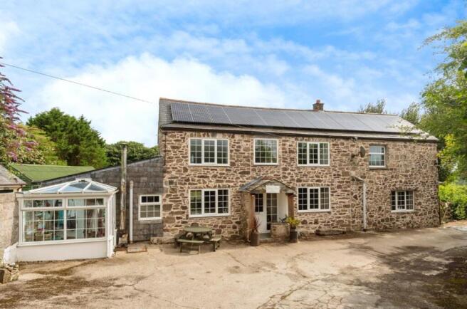 4 bed property, in Pensilva, £850,000