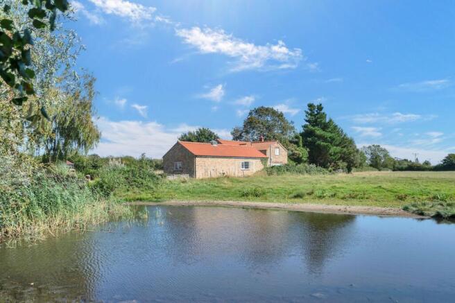 4 bed property, in Stretham Road, £575,000