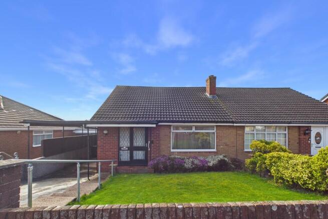 2 bed property, in 3 Egremont Gardens, £225,000