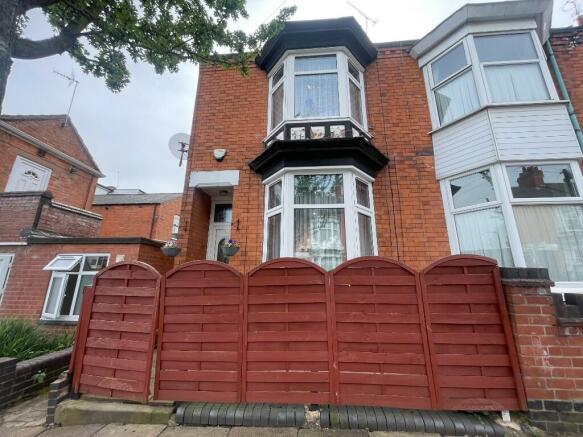 3 bed property, in Barclay Street, £195,000