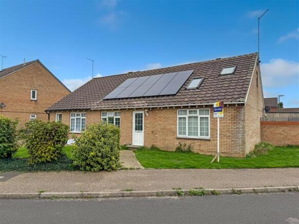 3 bed property, in Davits Drive, £375,000
