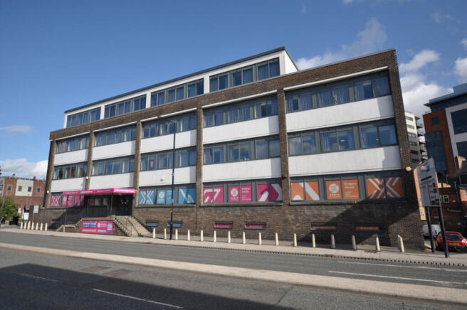 1 bed property, in Burgess House, £35,000
