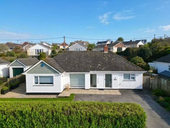 3 bed property, in Castle View Park, £625,000