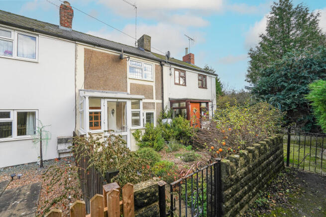 2 bed property, in London Road, £325,000
