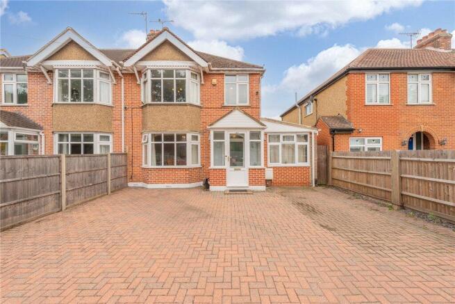 4 bed property, in Maidenhead Road, £695,000