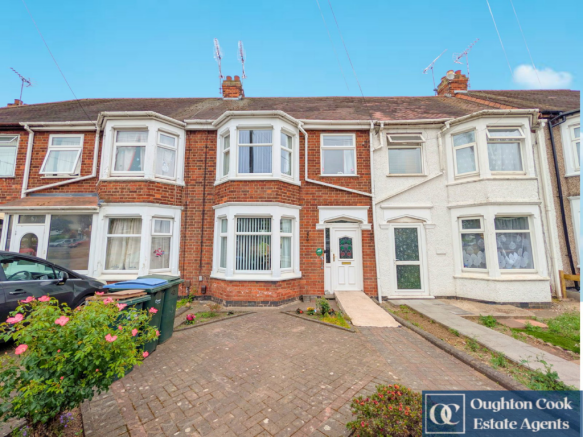 3 bed property, in Ansty Road, £220,000
