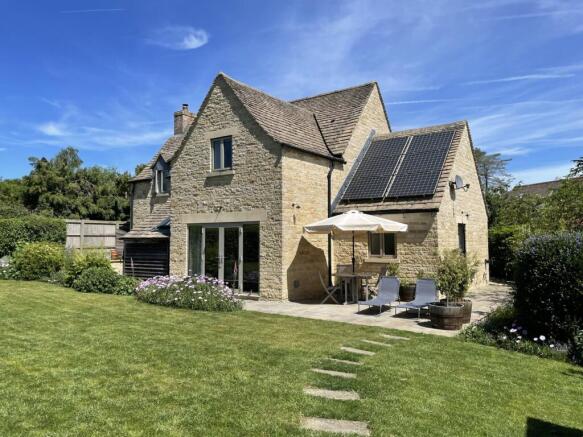 4 bed property, in Church Street, £725,000