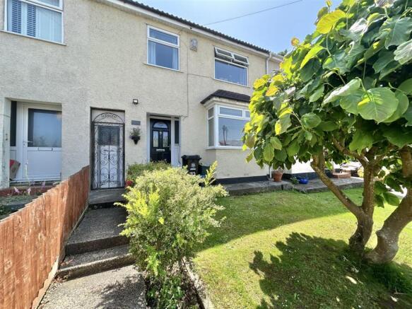 3 bed property, in Old Quarry Road, £325,000
