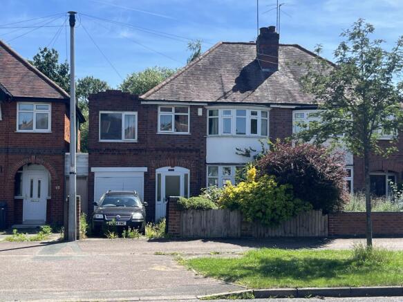 4 bed property, in 114 Wyngate Drive, £220,000