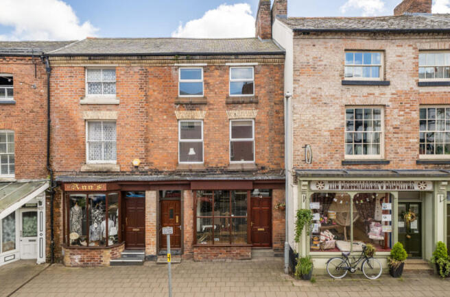 3 bed property, in Severn Street, £180,000