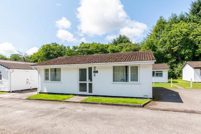 2 bed property, in Rosecraddoc, £50,000