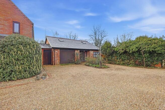 3 bed property, in Station Road, £350,000