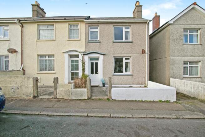 3 bed property, in Dolcoath Avenue, £210,000