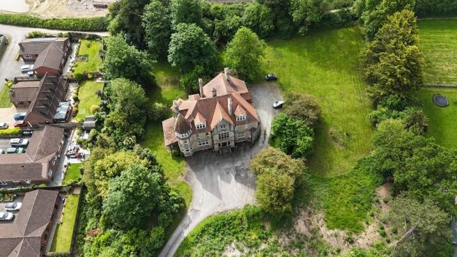 10 bed property, in Westbury Leigh, £1,000,000