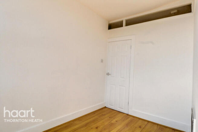 2 bed property, in Brigstock Road, £240,000