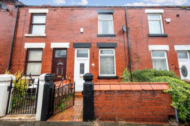 2 bed property, in Chamberlain Street, £115,000