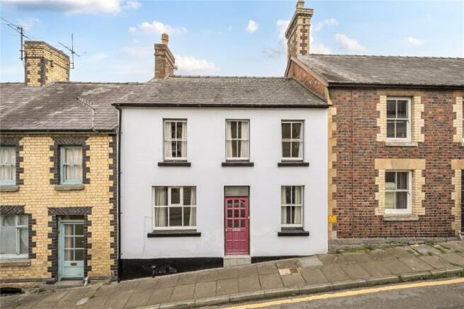 3 bed property, in Norton Street, £185,000