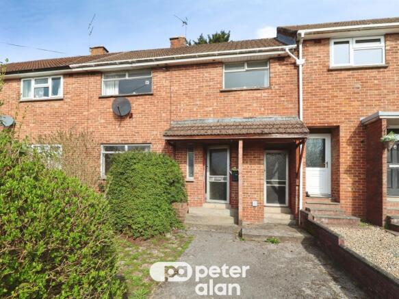3 bed property, in Wolfs Castle Avenue, £240,000
