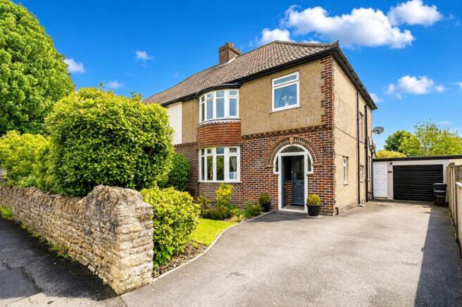 3 bed property, in Nunney Road, £525,000