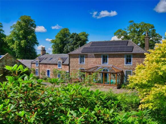 4 bed property, in Burnhouse, £695,000