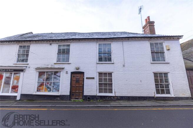 4 bed property, in School Road, £300,000