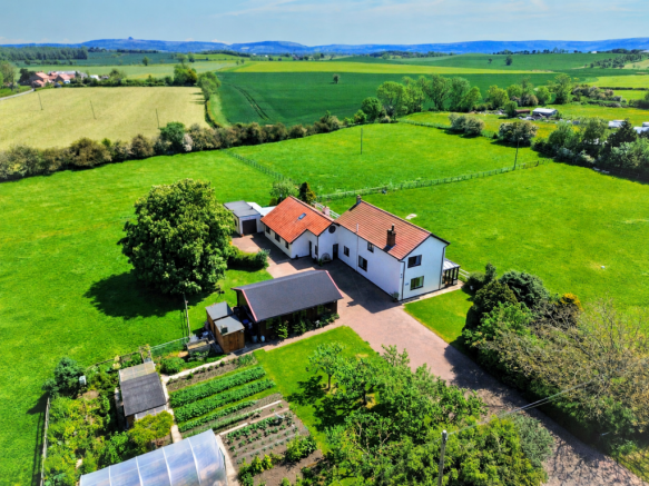 4 bed property, in Fairview, £1,100,000