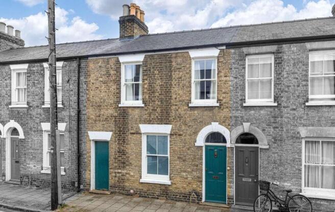 2 bed property, in Norwich Street, £575,000