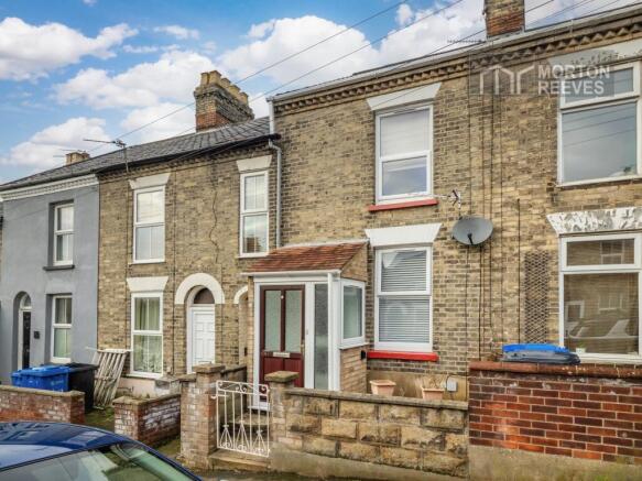 2 bed property, in Leicester Street, £225,000