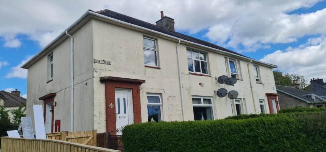 2 bed property, in Park Terrace, £60,000