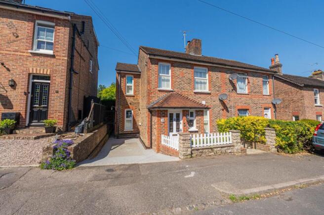 3 bed property, in Kents Road, £575,000