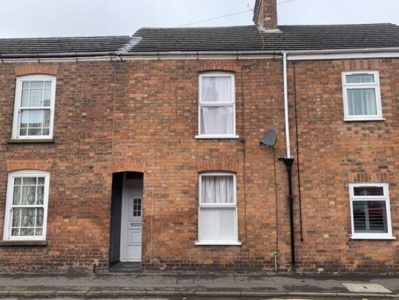 2 bed property, in Wellington Street, £170,000