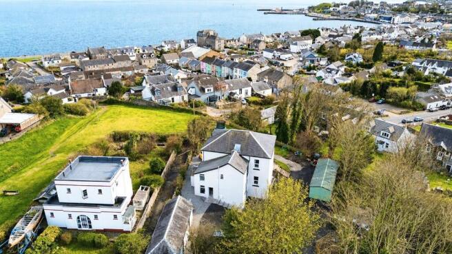 5 bed property, in Argyll Road, £399,995